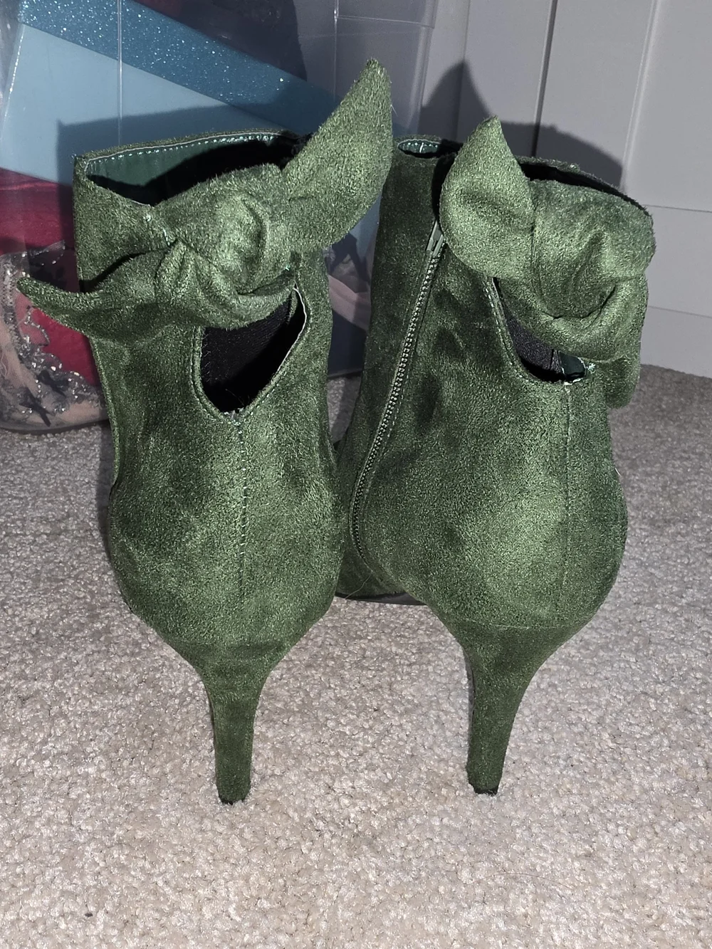 Allegra K Forest Green faux Suede Ankle Bootie with Back Bow. Sz 10